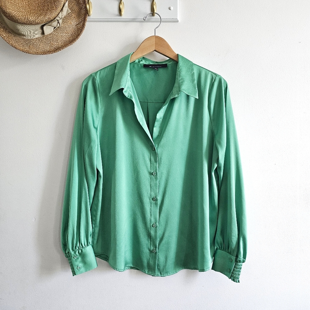 White House Black Market Green Satin Blouse Medium Smocked Cuff Button Front